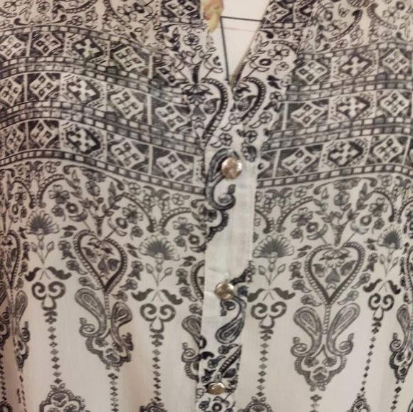 Paisley White and Black Top Size L - Picture 7 of 7